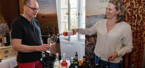 La Embajada de Argentina conmemor&oacute; el D&iacute;a Internacional del Malbec