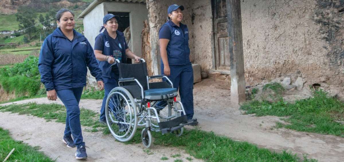 Brigada visita a m&aacute;s de 3.000 hogares de personas con discapacidad en Loja