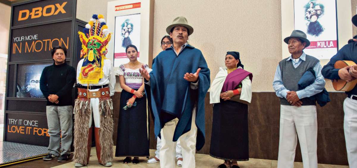 El director de cine Alberto Muenala celebr&oacute; el Inti Raymi durante la exposici&oacute;n del filme ante la prensa en Quito, el anterior mi&eacute;rcoles.  