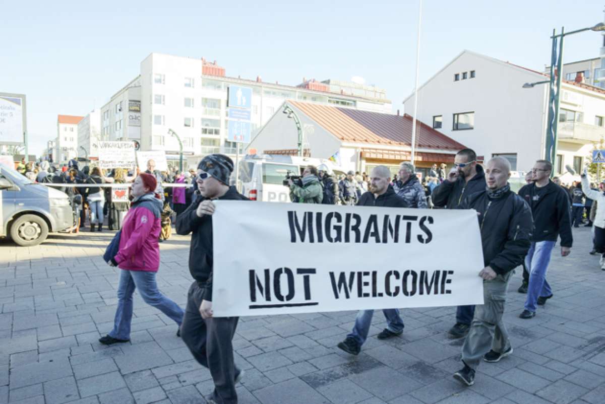 En las ciudades fronterizas de Suecia y Finlandia hubo manifestaciones a favor y en contra del ingreso de m&aacute;s migrantes a estos pa&iacute;ses. Foto: AFP