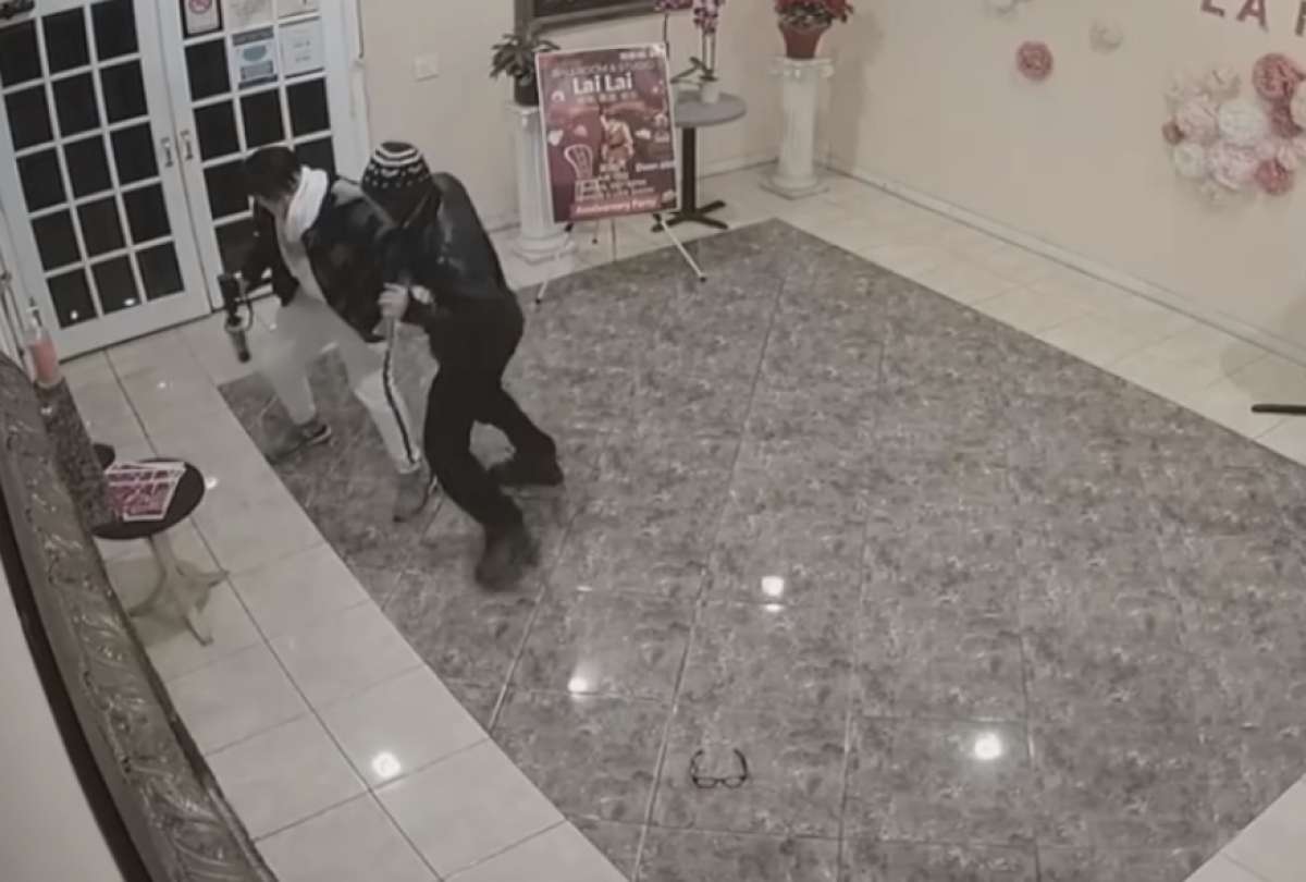Un hombre desarmó al atacante en un salón de baile de Estados Unidos