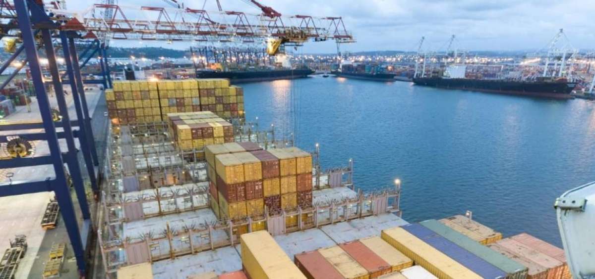 China registra una nueva ca&iacute;da del comercio exterior en enero
