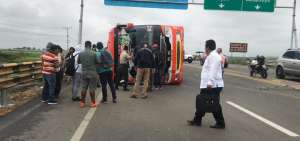 Siete personas heridas tras accidente de bus en la v&iacute;a a Milagro