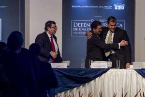 El presidente Rafael Correa se&ntilde;al&oacute; que los TBI y centros de arbitraje son ejemplo del orden injusto e inmoral. Foto: Andr&eacute;s Darquea/ EL TEL&Eacute;GRAFO
