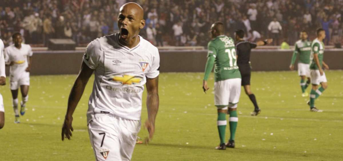 Liga de Quito gan&oacute; al Cali en la 'Noche Blanca'