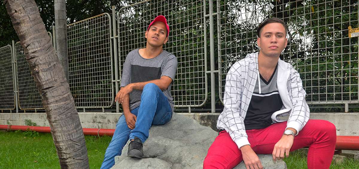 Dos artistas urbanos le cantan al amor juvenil con "Quiero besarte"