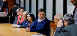 Alecksey Mosquera (c) durante la audiencia en la CNJ, en Quito.