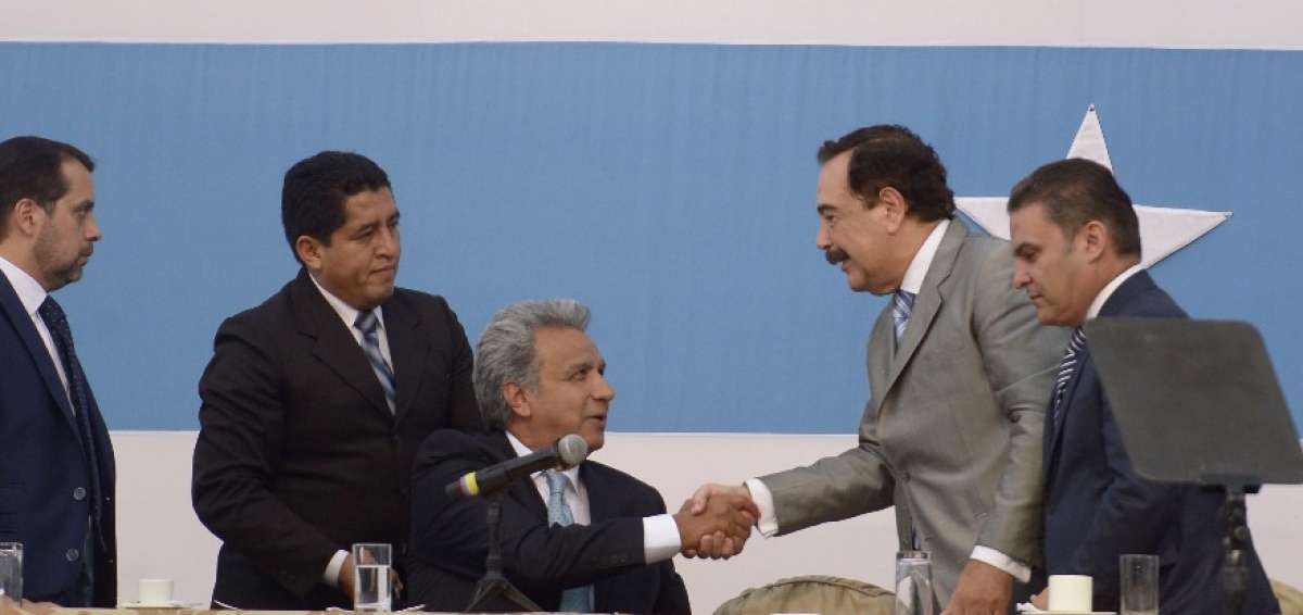 El presidente Len&iacute;n Moreno y el alcalde de Guayaquil, Jaime Nebot, durante la sesi&oacute;n solemne que se realiz&oacute; en la Plaza de la Integraci&oacute;n, en el malec&oacute;n Sim&oacute;n Bol&iacute;var.
