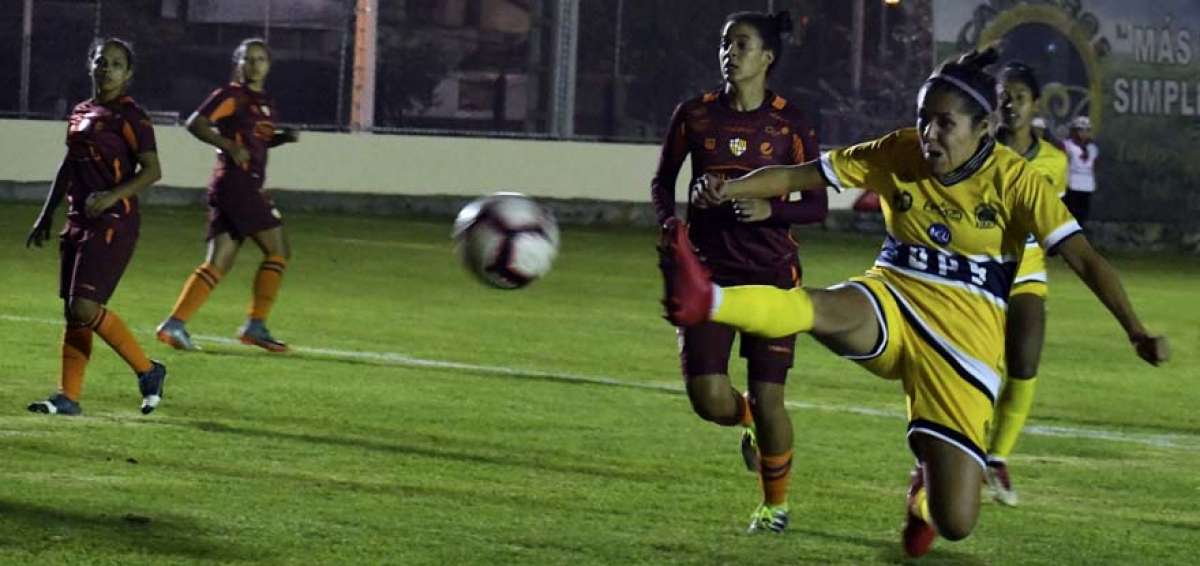 Barcelona gana en el arranque de la  Superliga femenina