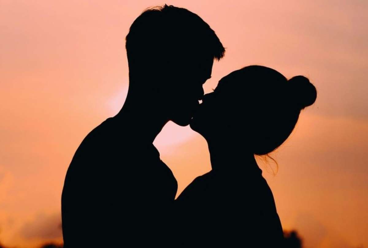 D&iacute;a del Beso: una fecha que naci&oacute; de un r&eacute;cord hist&oacute;rico