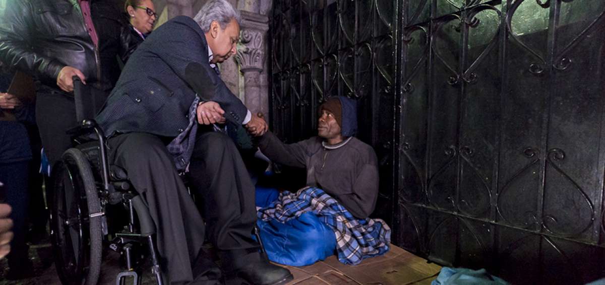 El 8 de mayo pasado, el presidente Len&iacute;n Moreno visit&oacute; a las personas que duermen en las calles de Quito.