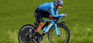 El ciclista Richard Carapaz cumpli&oacute; con una buena actuaci&oacute;n y fue la cara m&aacute;s favorable del Movistar Team durante la contrarreloj que signific&oacute; el desarrollo de la novena etapa del Giro de Italia, que hoy tendr&aacute; descanso.