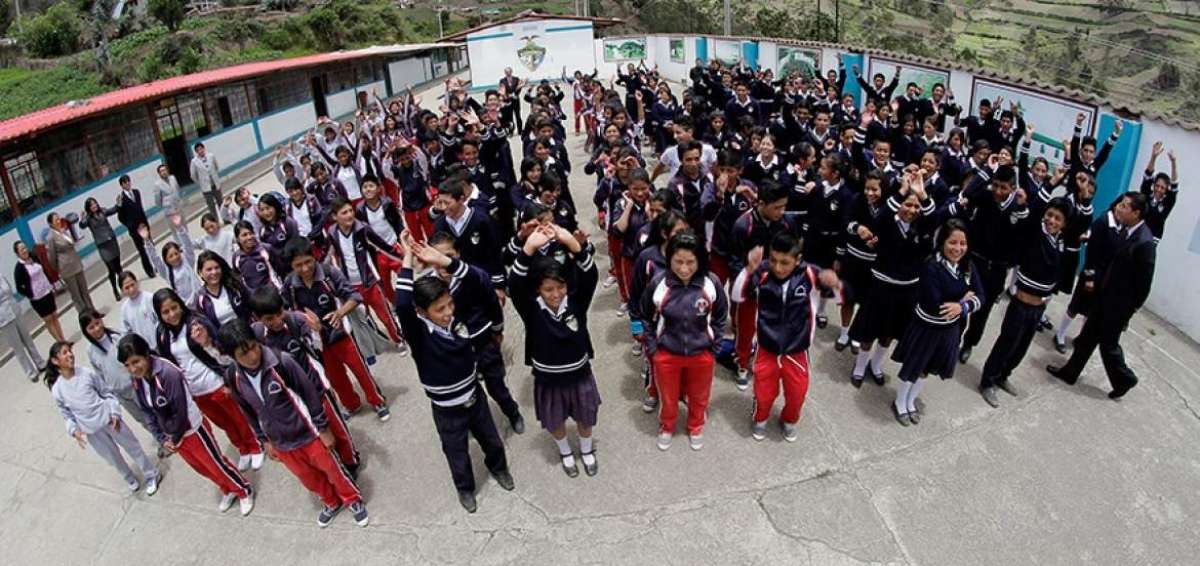 Pujil&iacute; refleja el milagro educativo de Ecuador