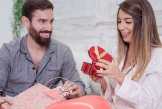 Regalos costosos y excéntricos regalaron los famosos a sus parejas por San Valentín