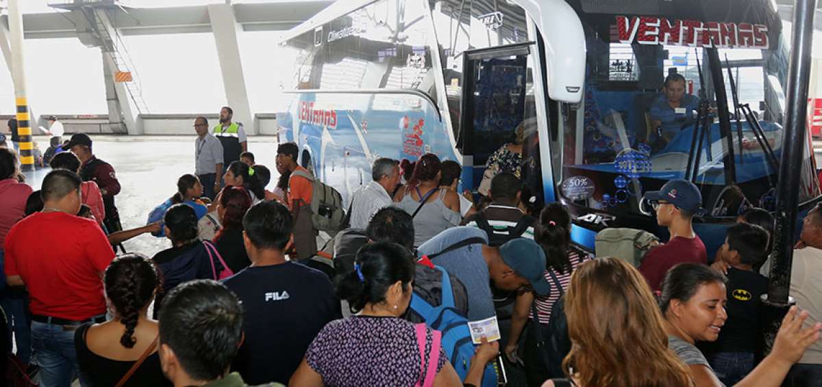 Hasta las primeras horas de ayer, la mayor&iacute;a de los usuarios de las l&iacute;neas de transporte en la Terminal Terrestre no conoc&iacute;an los cambios.