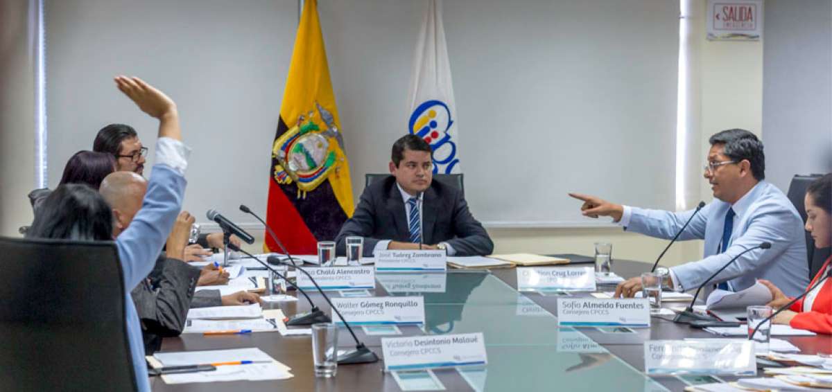EL Pleno del Consejo se reuni&oacute; la tarde y noche de este mi&eacute;rcoles 26 de junio con la presencia de todos los consejeros. Un ambiente de tensi&oacute;n invadi&oacute; la sala de sesiones.