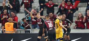 Atl&eacute;tico Paranaense venci&oacute; a Pe&ntilde;arol y sue&ntilde;a con octavos de la Sudamericana