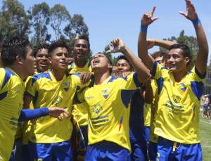 Los futbolistas ecuatorianos celebran el t&iacute;tulo en Los &Aacute;ngeles, California. FOTO: Cortes&iacute;a