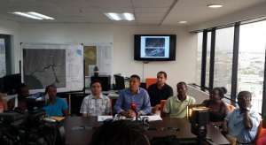 "El Municipio en vez de poner carpas, debi&oacute; preocuparse por ese sector vulnerable mucho antes", dijo el funcionario en rueda de prensa. Foto: @STPAHI 