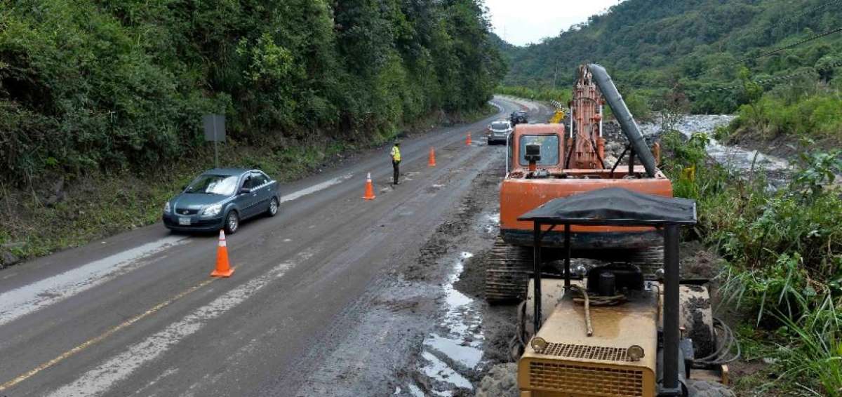 Se restablece la circulaci&oacute;n por la v&iacute;a Al&oacute;ag-Santo Domingo