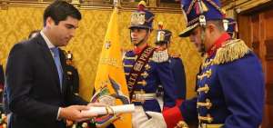 El segundo mandatario entreg&oacute; el reconocimiento a los Granaderos de Tarqui.