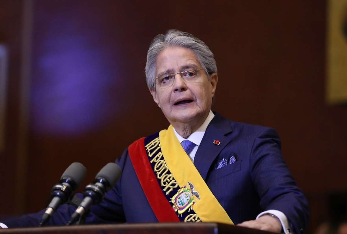 El presidente Lasso salió del Hospital Militar y está de regreso a Carondelet.