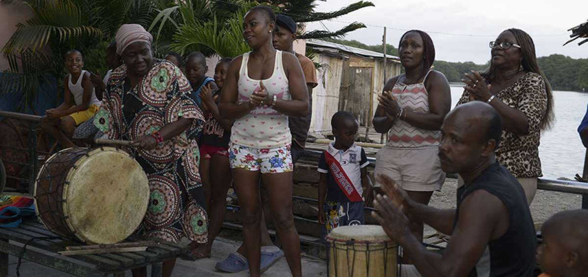 Cantos, cuentos e historias se ense&ntilde;an en estos sectores habitados, en mayor parte, por afrodescencientes.