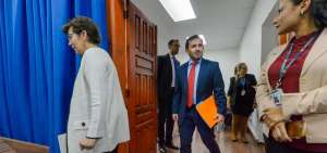 Iv&aacute;n Granda inici&oacute; con su gesti&oacute;n en el MIES desde ayer; se reuni&oacute; con la ministra saliente Berenice Cordero y con los empleados de esa entidad.