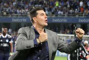 Negociación de Emelec para la salida de Rescalvo se complica