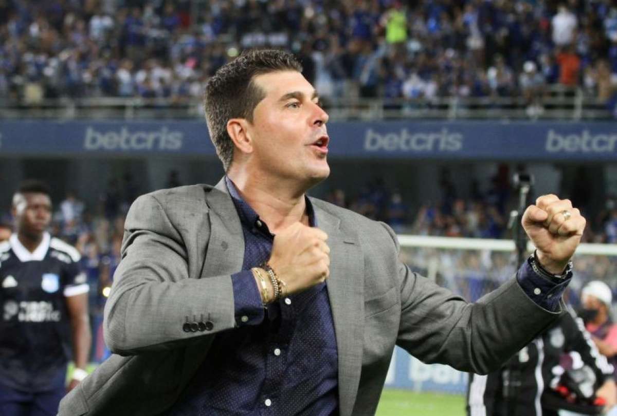 Negociación de Emelec para la salida de Rescalvo se complica