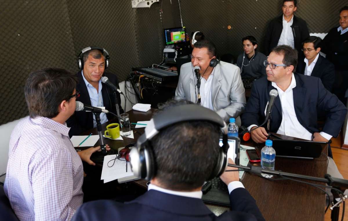 El mandatario particip&oacute; de una entrevista en Radio Vox. Foto: Presidencia de la Rep&uacute;blica