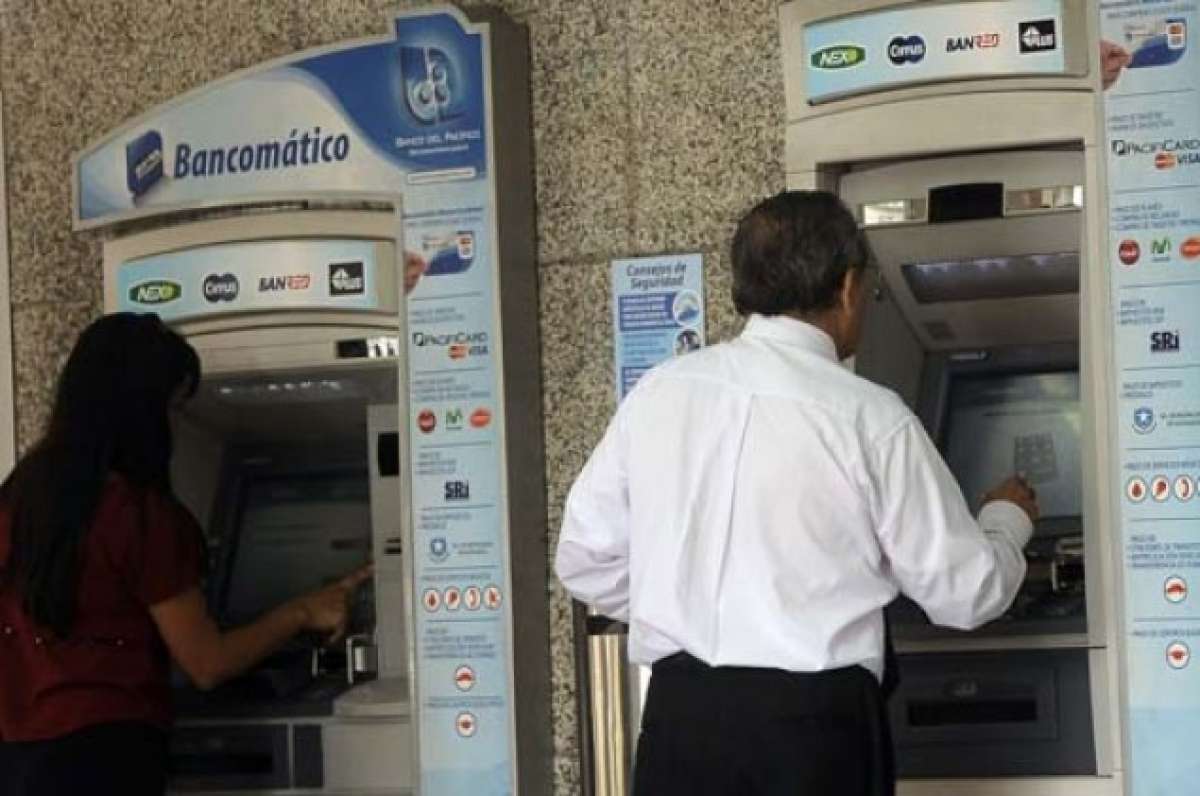 Los bancos que m&aacute;s cajeros tienen instalados en el pa&iacute;s son Pichincha (1.020), Guayaquil (840), Pac&iacute;fico (446) e Internacional (392). Foto: Archivo / El Tel&eacute;grafo 
