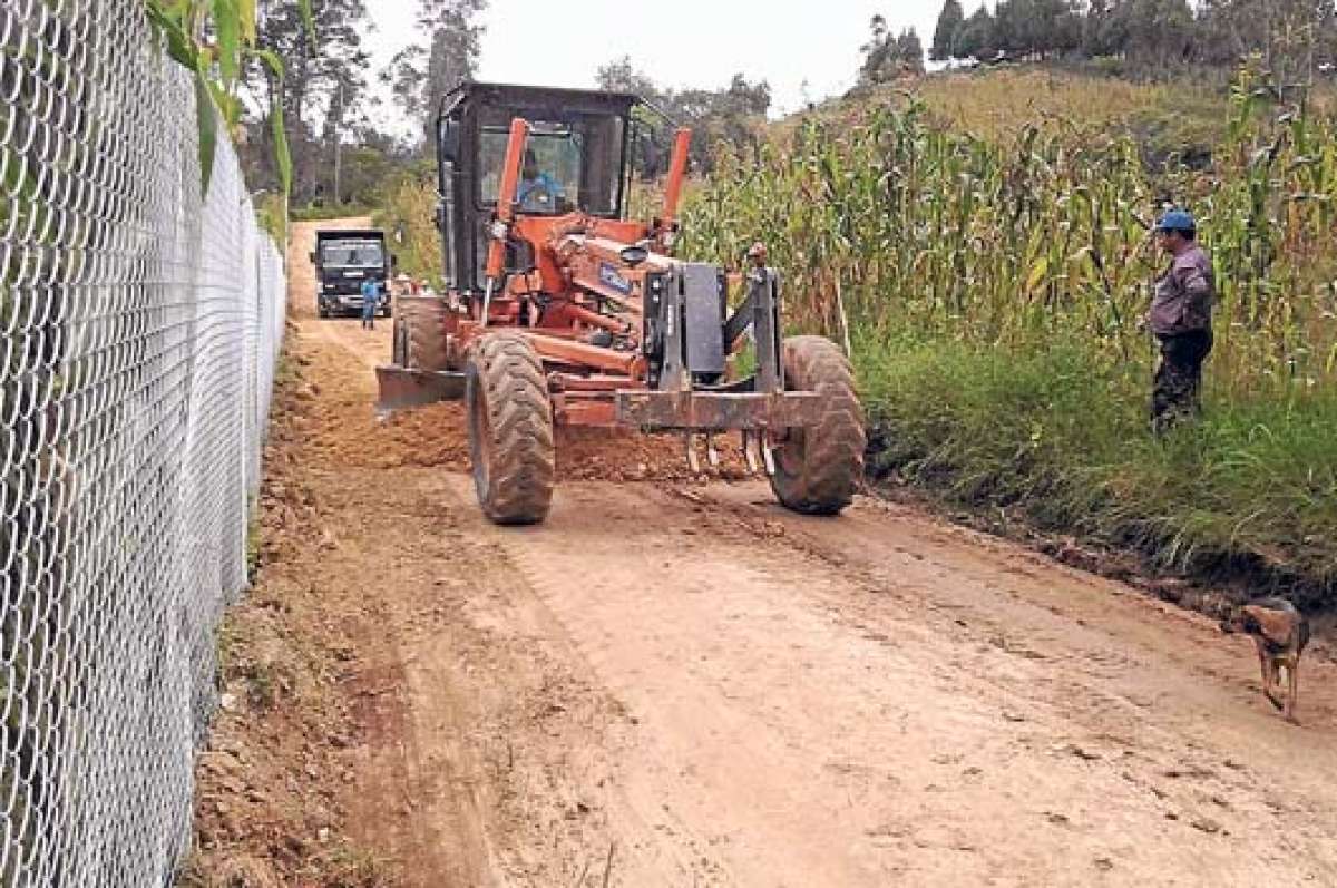 La Prefectura dispone de $ 12,5 millones para v&iacute;as parroquiales