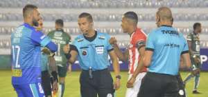 LigaPro suspende el campeonato nacional