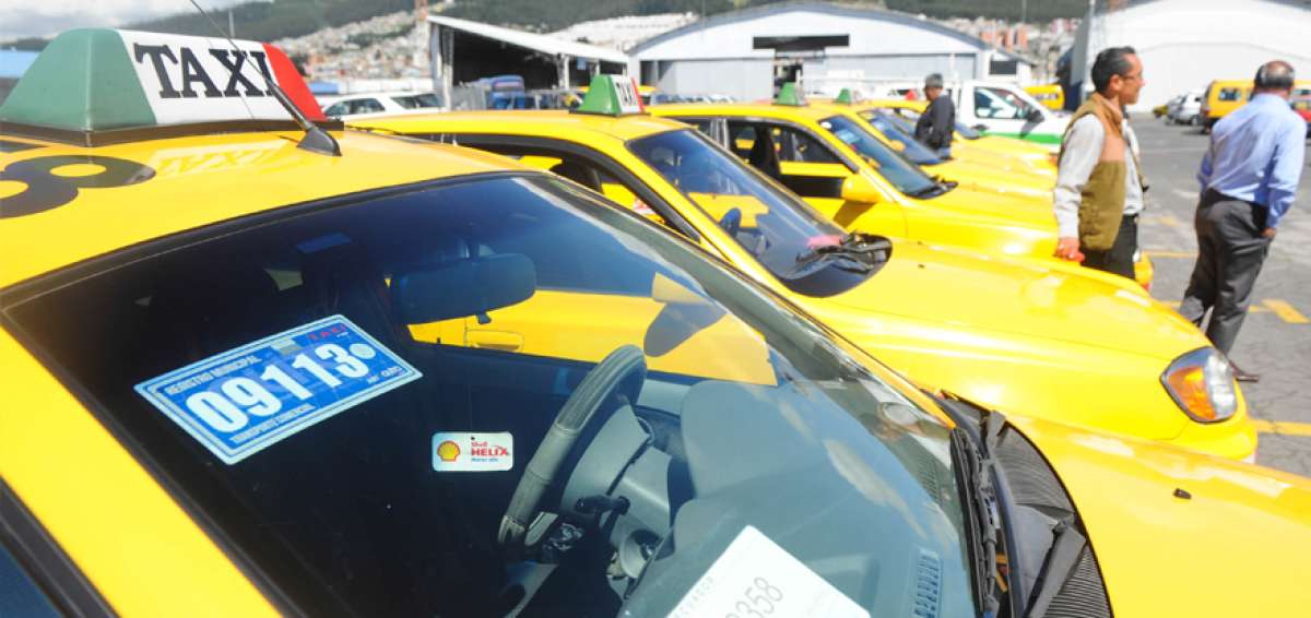 M&aacute;s de 14 mil veh&iacute;culos, entre convencionales y ejecutivos, prestan el servicio de taxi en la ciudad, seg&uacute;n datos de la Municipalidad.