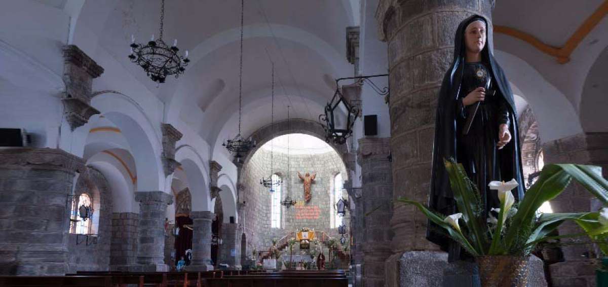 La iglesia de la parroquia rural Pu&eacute;llaro es uno de los atractivos de la llamada Ruta Escondida.