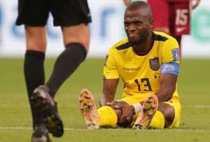 La rodilla de Enner Valencia mantiene en vilo a Ecuador