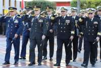 Los Jefes Militares se presentaron hoy ante las tropas. 