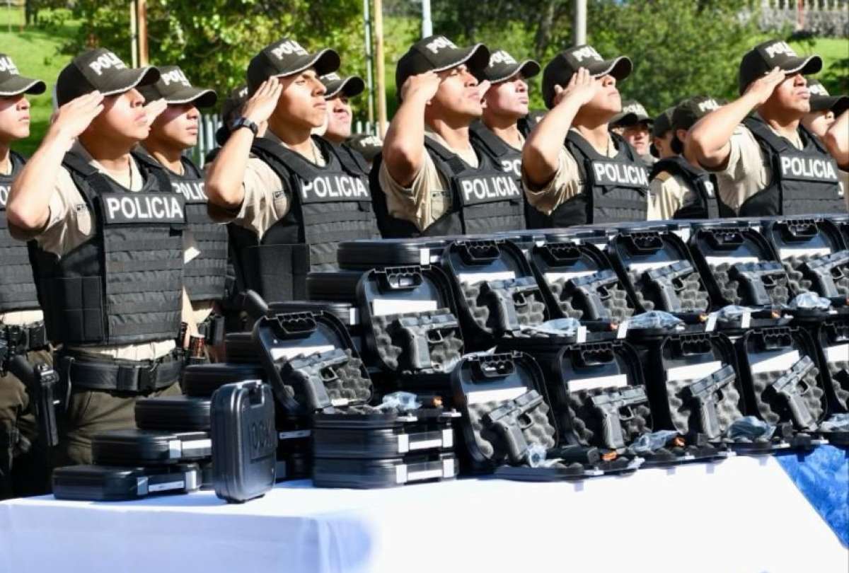La Policía recibió 7.193 pistolas este 18 de marzo de 2023.