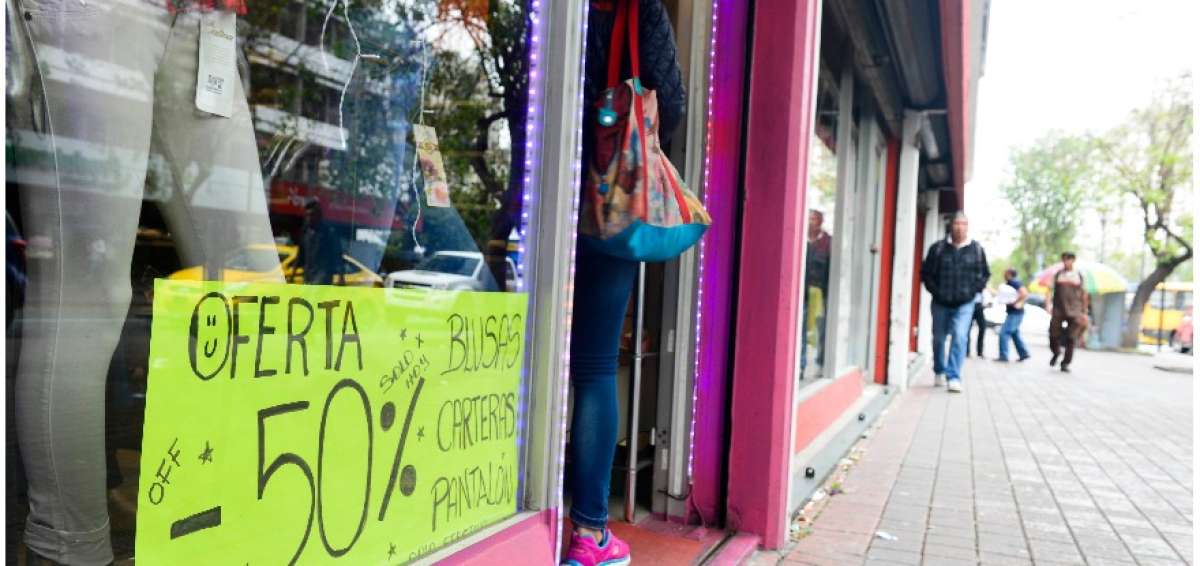 Locales comerciales incrementan ofertas para atrapar a los clientes