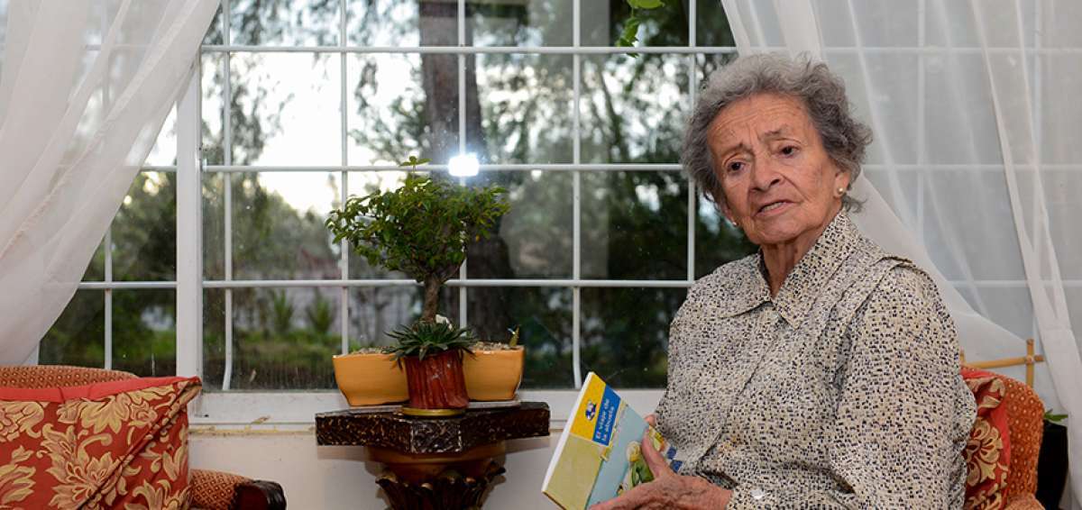 Alicia Y&aacute;nez Coss&iacute;o fue homenajeada solo entre mujeres