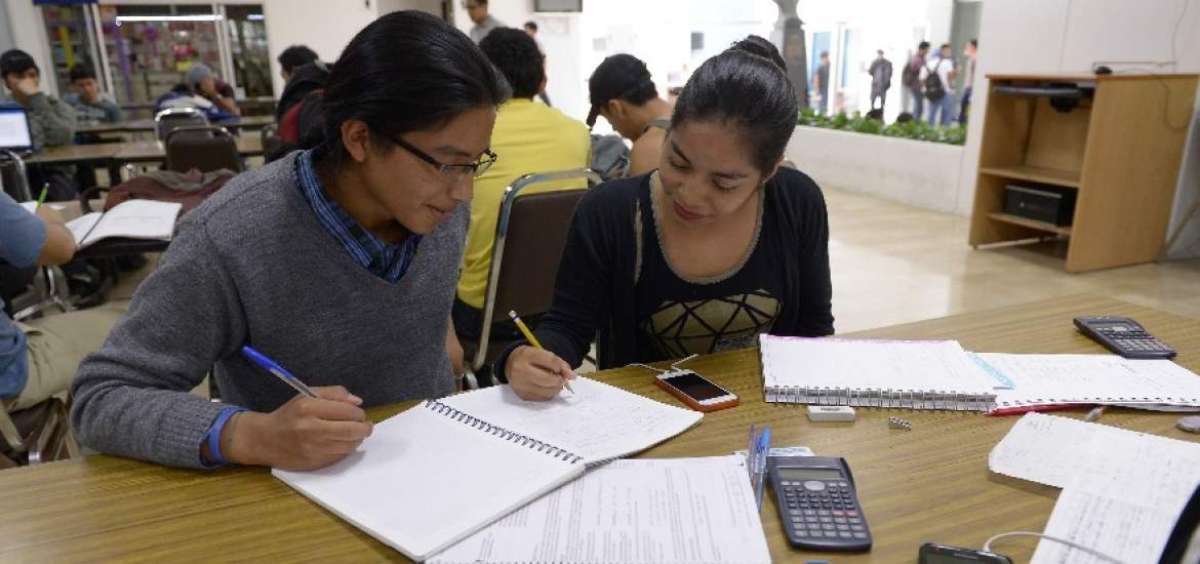 Edwin Maldonado Muenala, de 19 a&ntilde;os, estudia la carrera de Ingenier&iacute;a Naval en la Escuela Superior Polit&eacute;cnica del Litoral (Espol).    