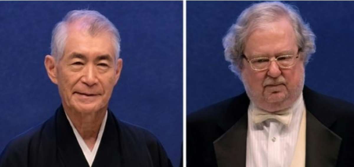 El japon&eacute;s Tasuku Honjo (I) y el estadounidense James P. Allison (D), el 18 de septiembre de 2014 en Taiw&aacute;n cuando recibieron el premio Tang