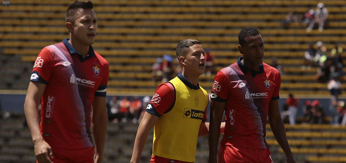 Franklin Guerra (izq.), Miguel Parrales y Javier Qui&ntilde;&oacute;nez podr&iacute;an ser titulares esta tarde ante Guayaquil City. 