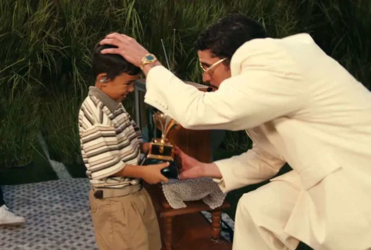 Bad Bunny y un s&oacute;lido mensaje en el Super Bowl