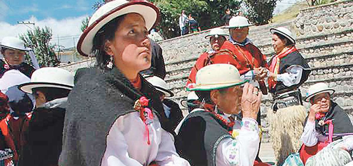 Para Iza Quinatoa la &uacute;nica salida es educar, recordarles de d&oacute;nde vienen y hacia donde est&aacute; enfocada la lucha de los pueblos ind&iacute;genas.