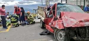 Triple choque en el sur de Quito deja como saldo 5 heridos y da&ntilde;os materiales