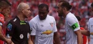 La FEF reduce sanci&oacute;n a Hern&aacute;n Barcos