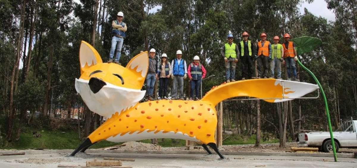 La instalaci&oacute;n tiene juegos con la forma de los animales que originalmente habitaban en las orillas del r&iacute;o Tarqui.