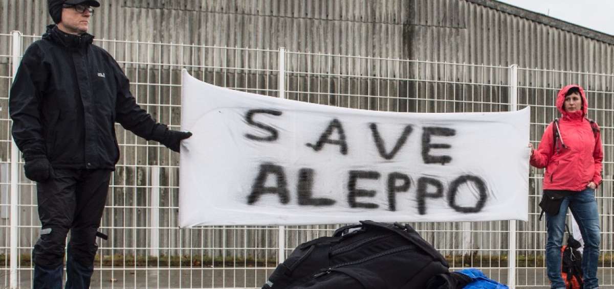 Los participantes quieren realizar en sentido inverso el itinerario de centenares de miles de refugiados que han huido de Siria hacia Europa.